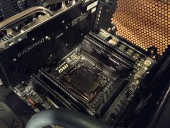Installed HyperX DDR4 Ram!
