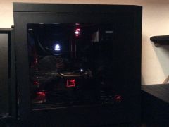 Pc with side panel on