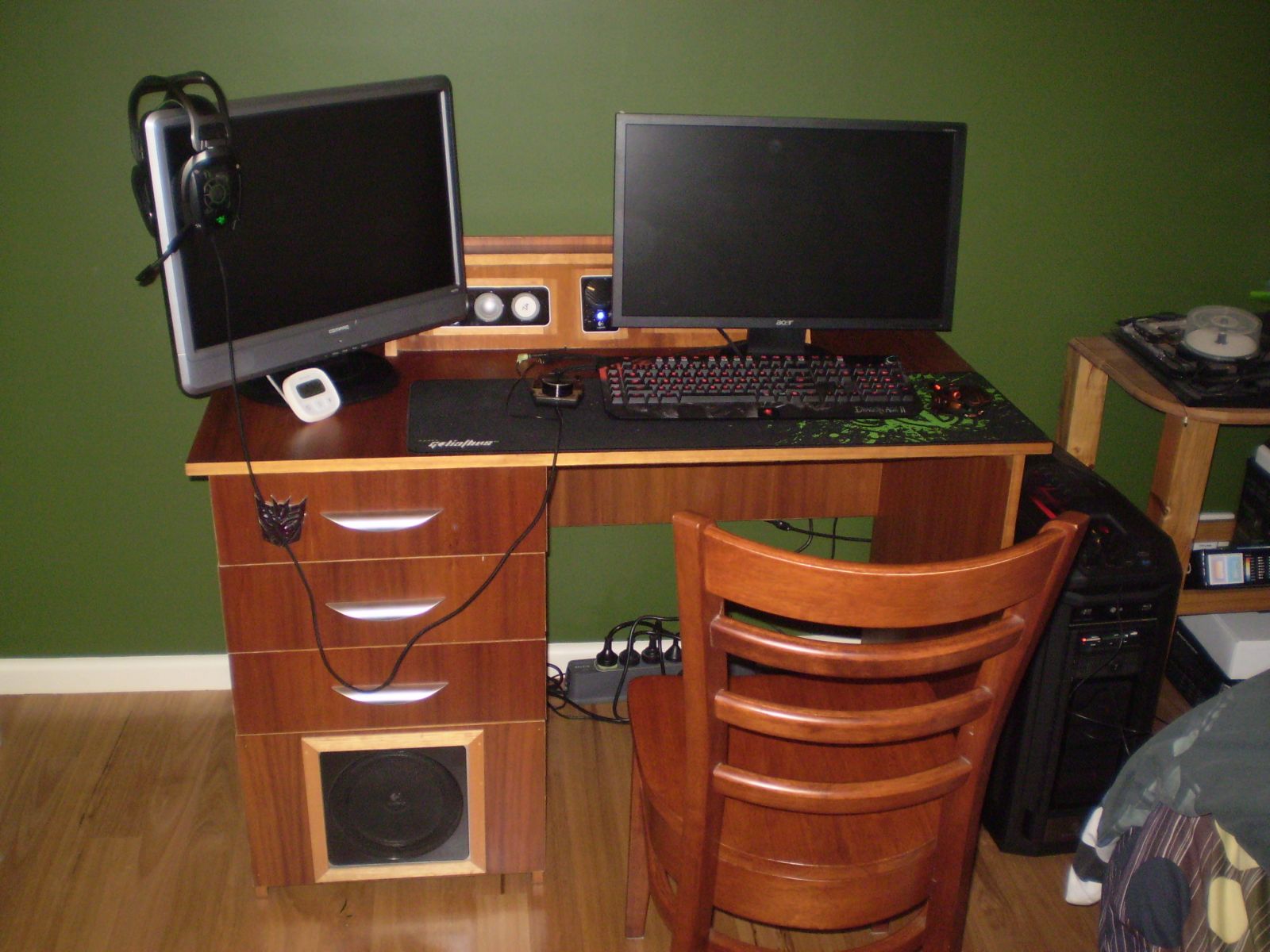 Speaker Desk of 2010