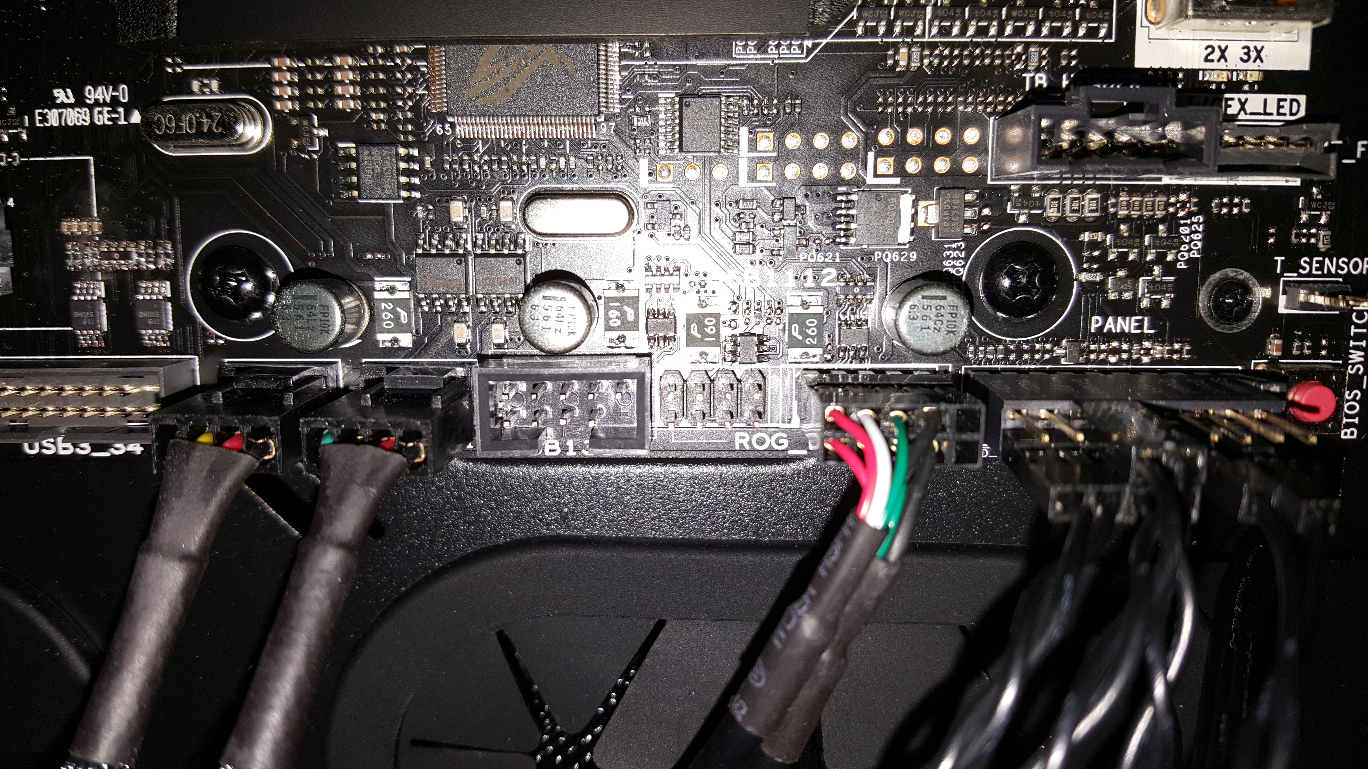 Eksisterer Danmark Stole på 3 USB 2.0 Cables But Only 2 Headers. What Do? - Troubleshooting - Linus  Tech Tips