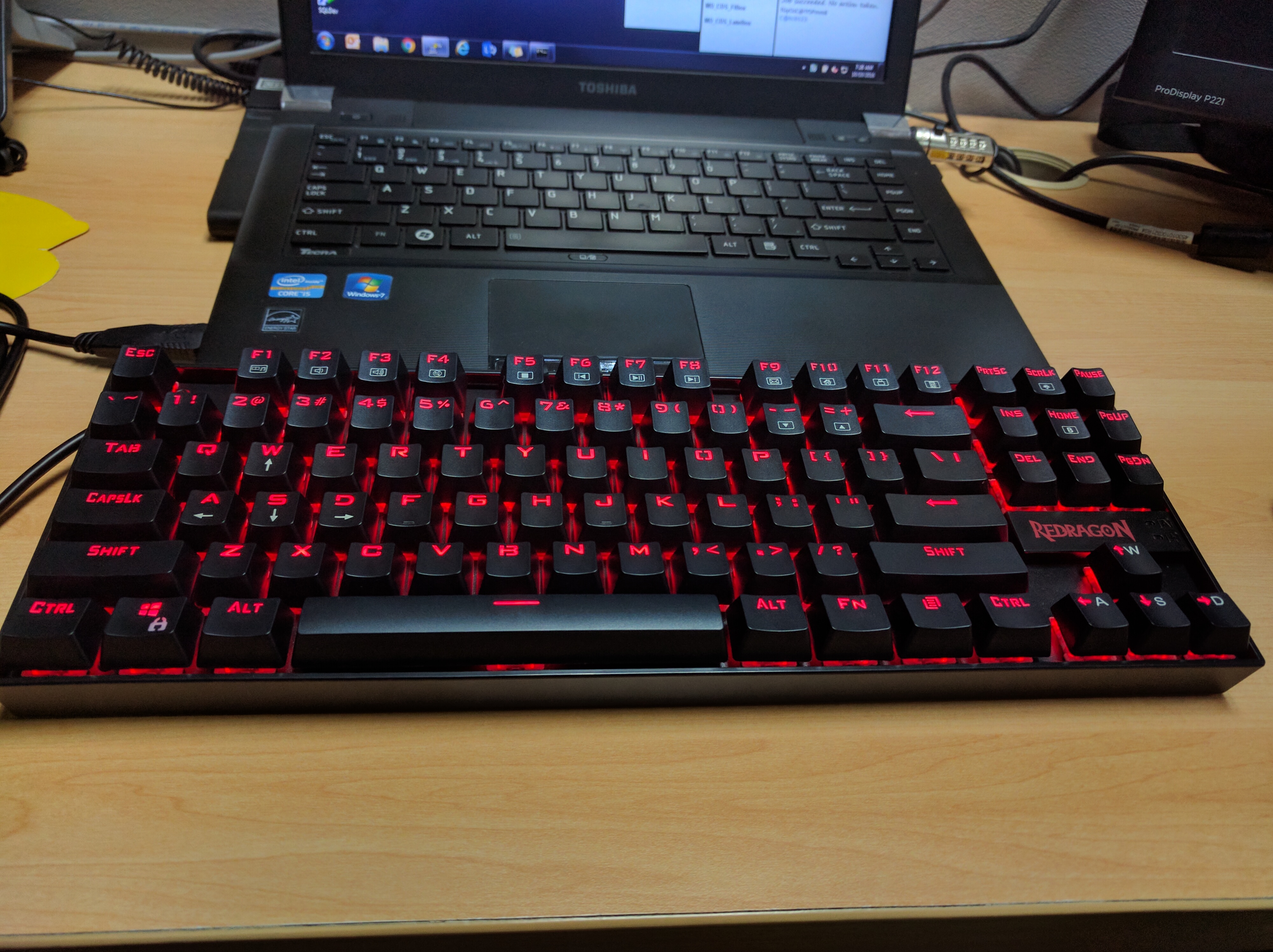 Redragon legend. Redragon k613. Игровая клавиатура Red Dragon вишня. Red Dragon Karura k502. Клавиатура (Redragon) Brahma (k586 RGB).