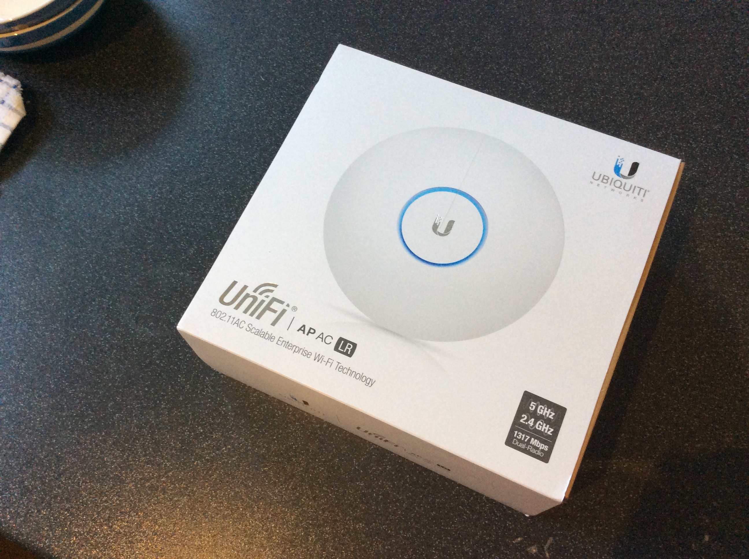 brutalt skive Ny ankomst My review of the Ubiquiti UAP-AC-LR - Networking - Linus Tech Tips