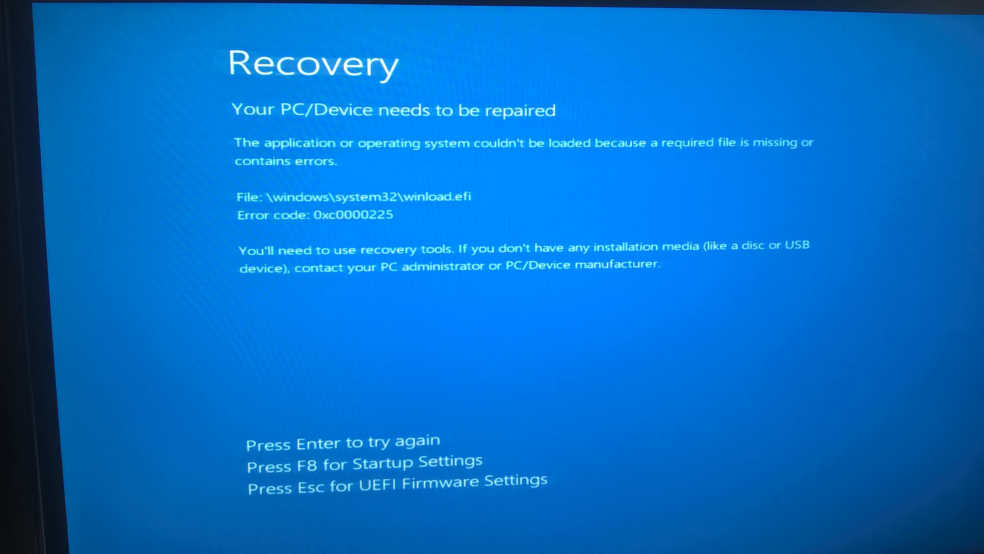 Флешка синий экран 10. Голубой экран при установке Windows 10 с флешки. Синий экран Boot device. EFI\Microsoft\Boot\BCD 0xc000000d. Экран смерти Windows 10 0xc0000225.