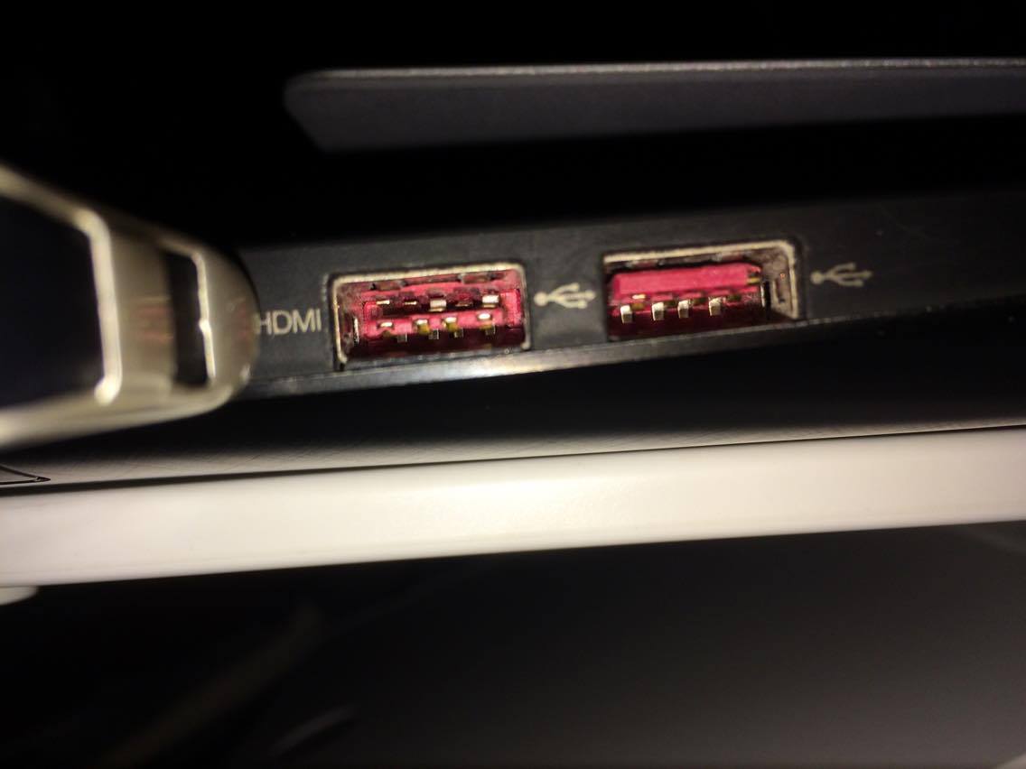 Broken USB - Troubleshooting - Linus Tech Tips