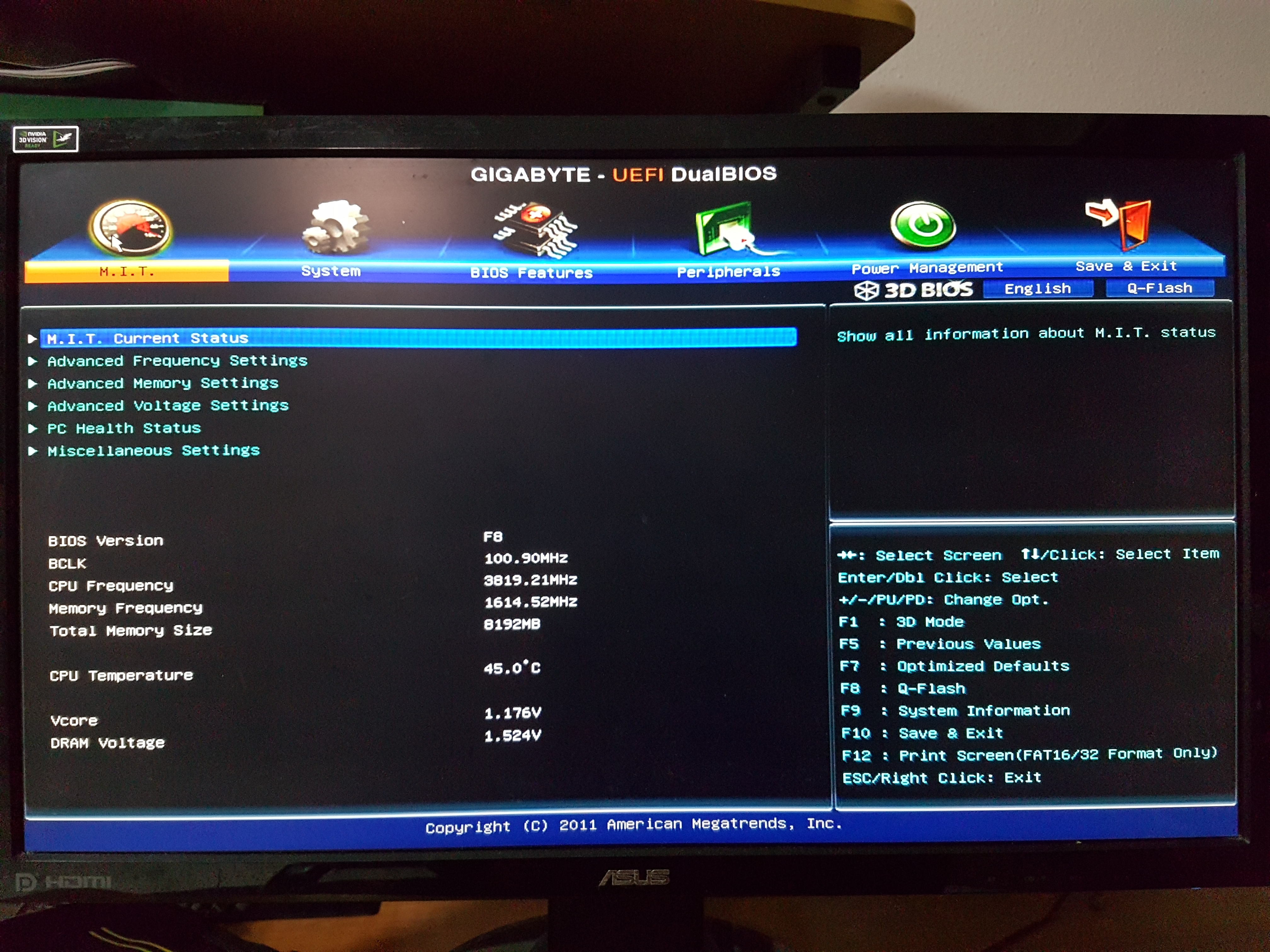 Биос экран 10. IGPU Multi-Monitor Gigabyte BIOS. IGPU В биосе. IGPU BIOS UEFI. Артефакты на экране BIOS.