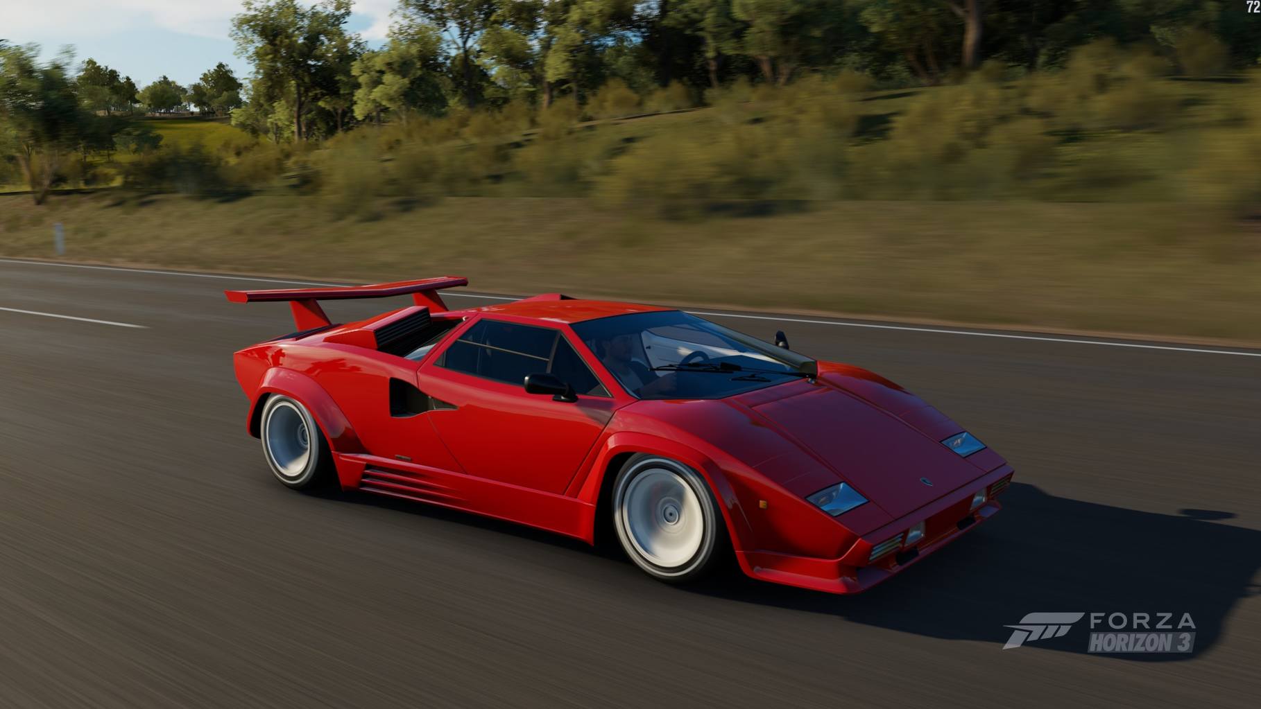 Lamborghini Countach с открытыми дверями