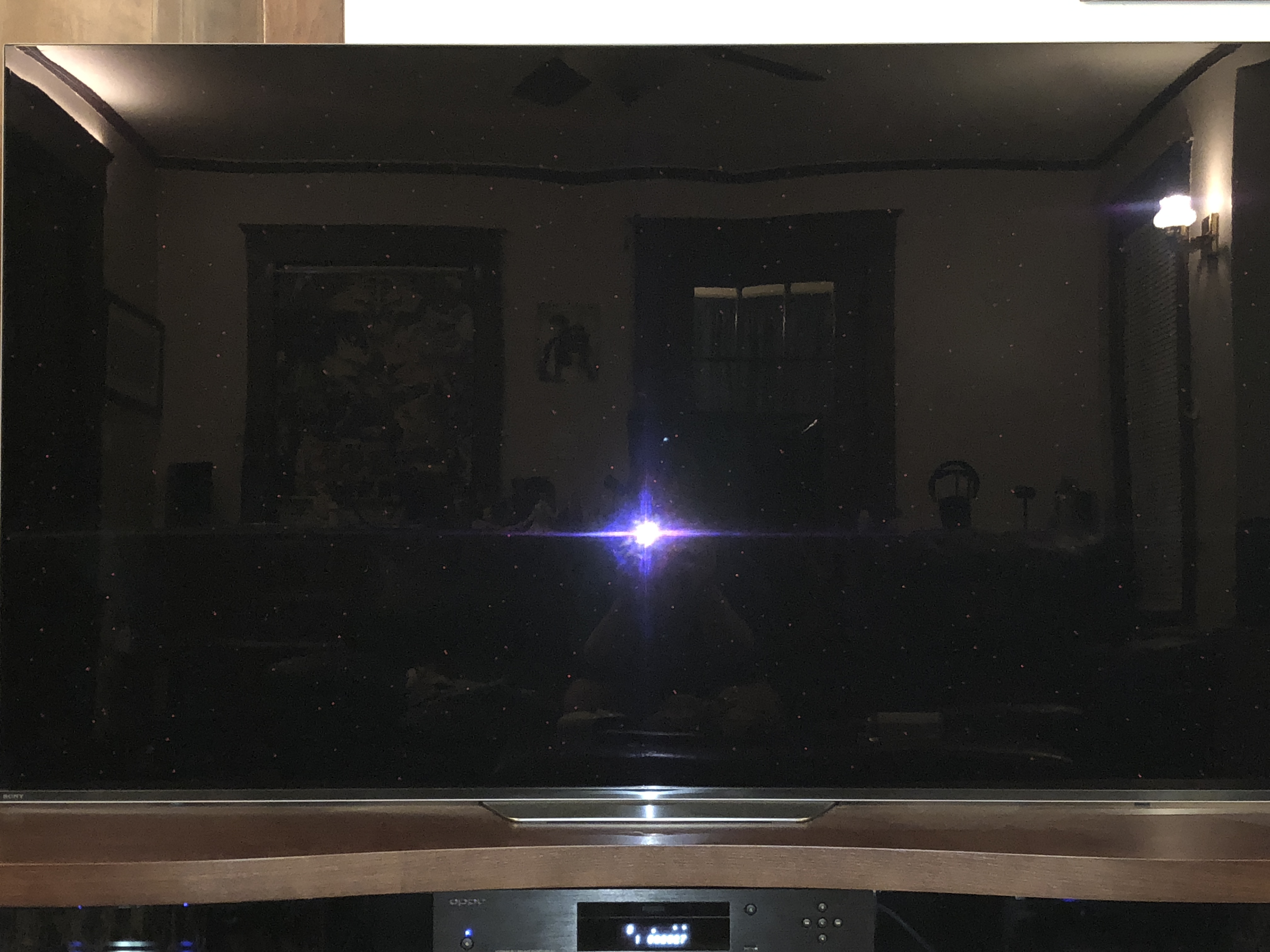 Red flickering dots on Sony Oled over HDMI - Tech Tips