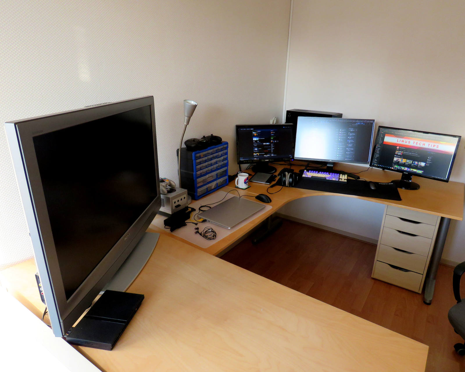 Desk setup (End of 2019)
