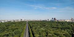 View over Berlin from on top of the "Siegessäule". I really had to watch out not to drop my phone there, lol.