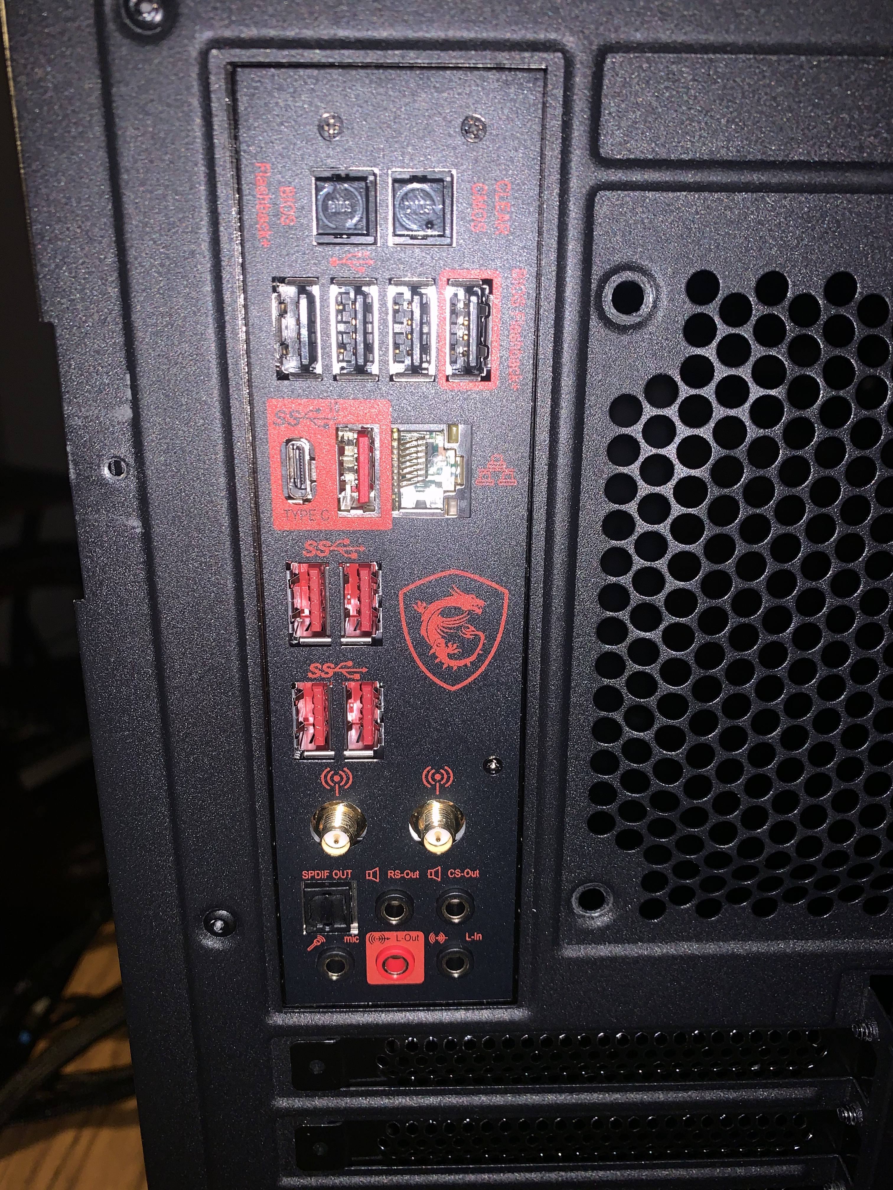 tonehøjde uhyre klassekammerat Red vs Black USB ports? ? - CPUs, Motherboards, and Memory - Linus Tech Tips