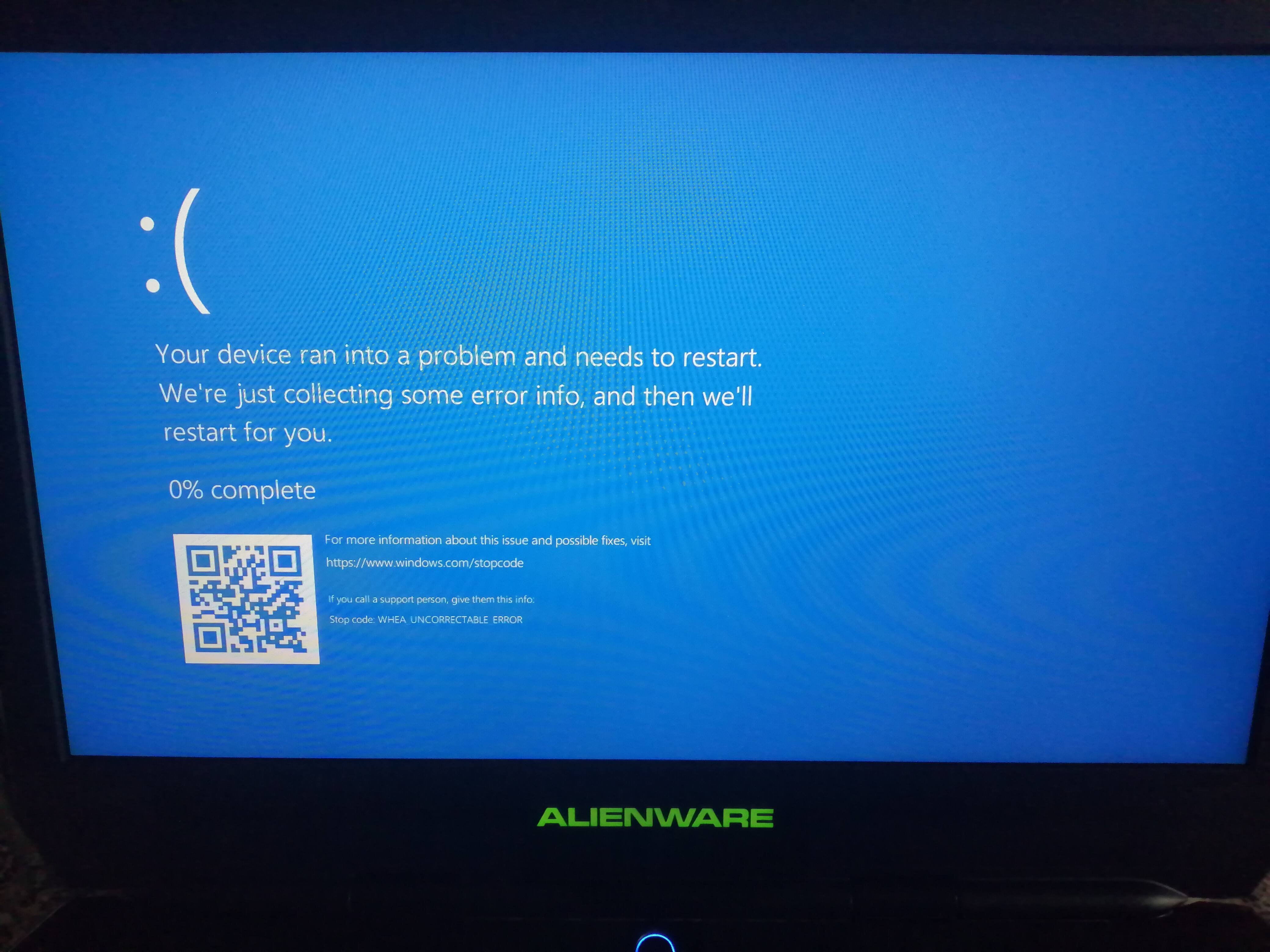 Your device run into a problem. BSOD Windows 10. Синий экран System service exception. Синий экран Windows 10.