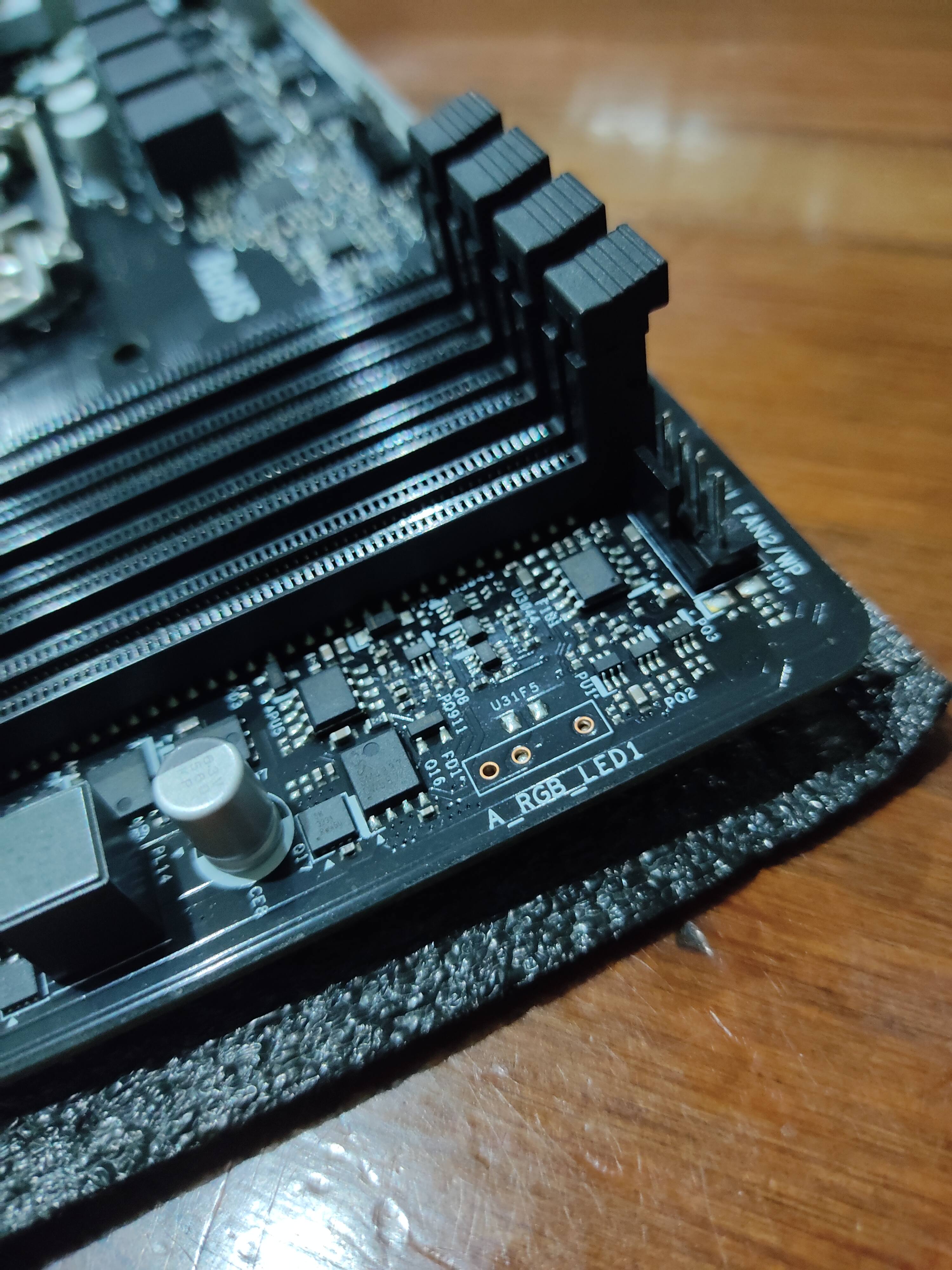 Please! Help!! No pins on rgb on motherboard!! - - Linus Tips