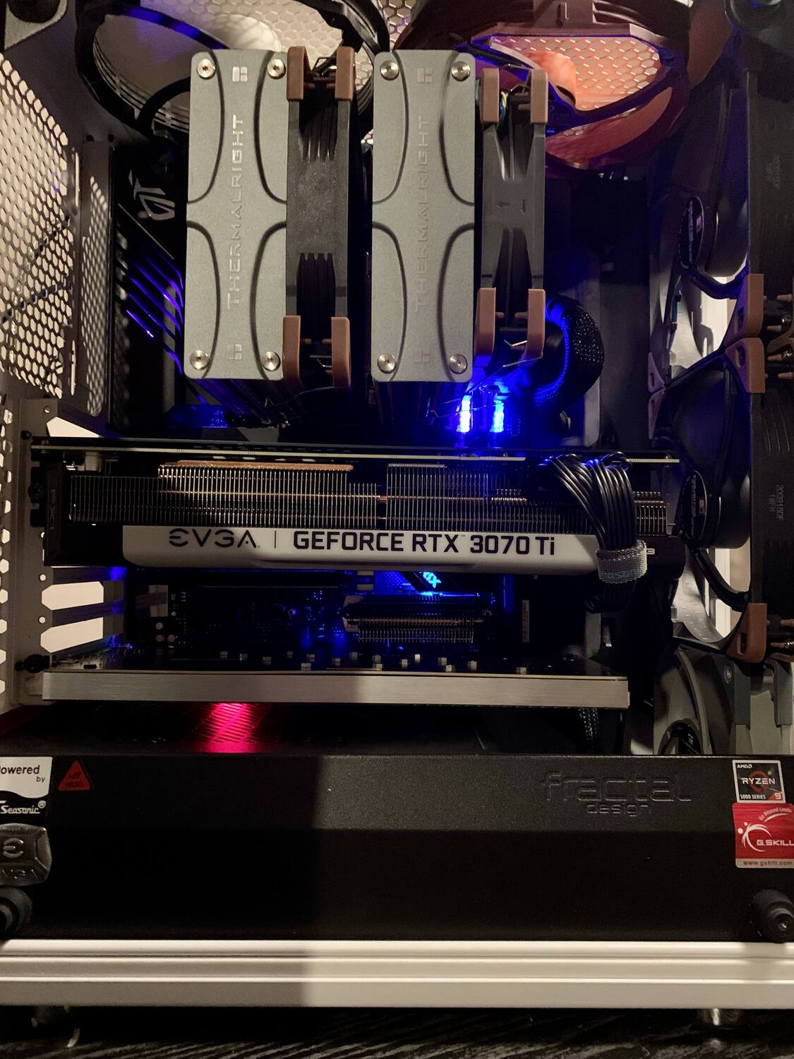 Need advice with connecting Thermalright Peerless Assassin 120 SE ARGB fan  - Troubleshooting - Linus Tech Tips