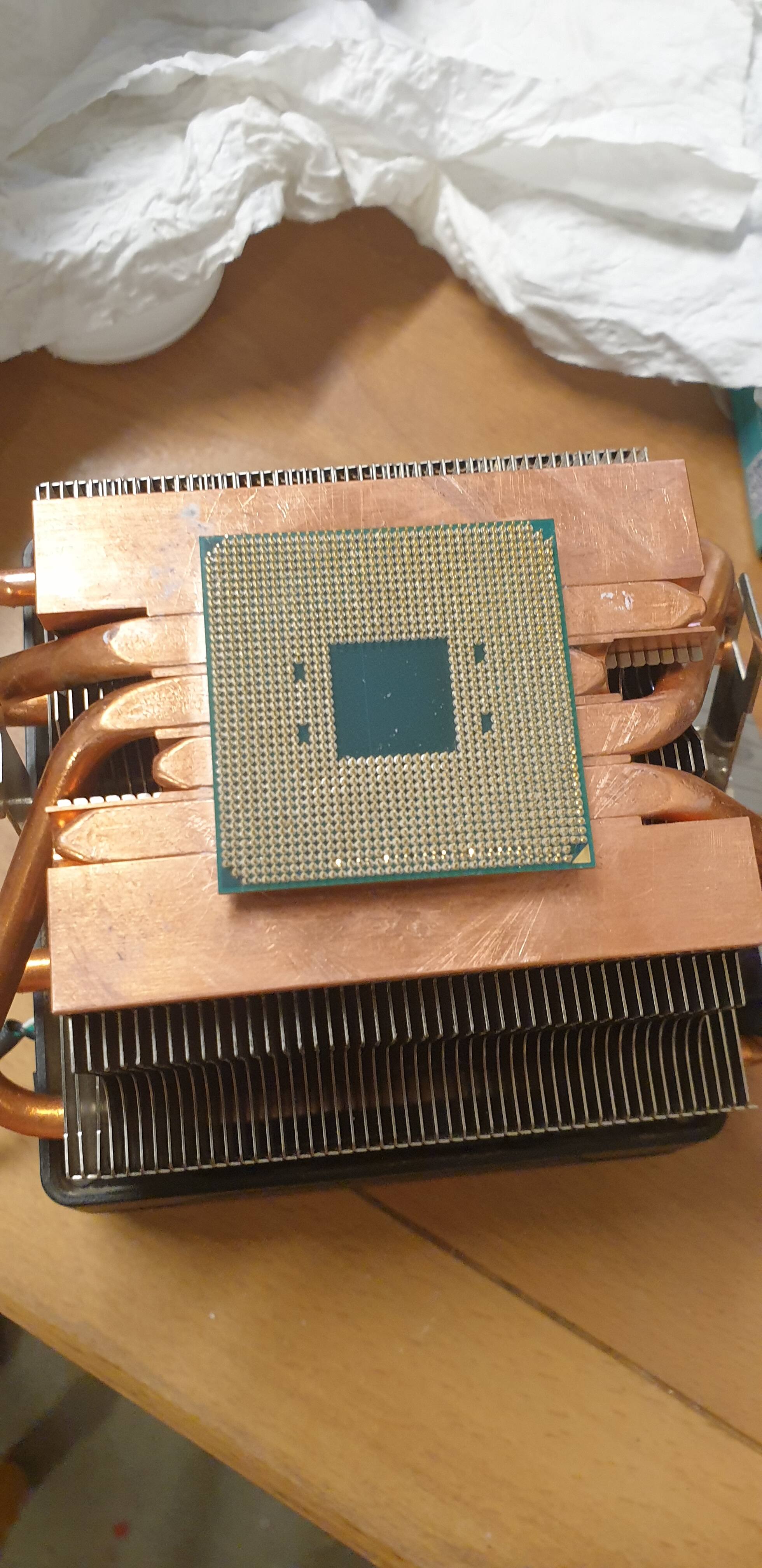 AMD Ryzen 3700x stuck on heatsink CPUs, Motherboards, and Memory