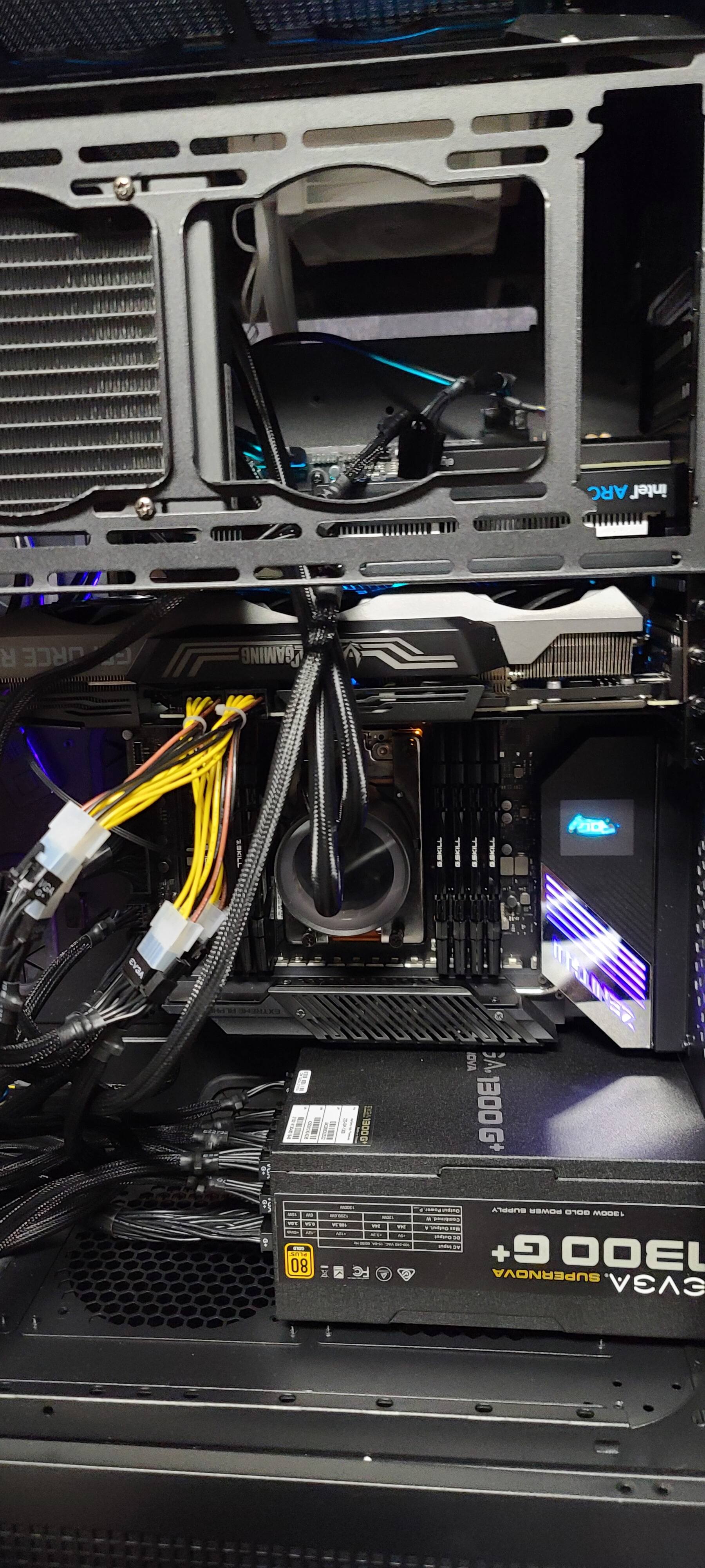 Asus rog zenith ii extreme stuck on memory test - CPUs, Motherboards ...