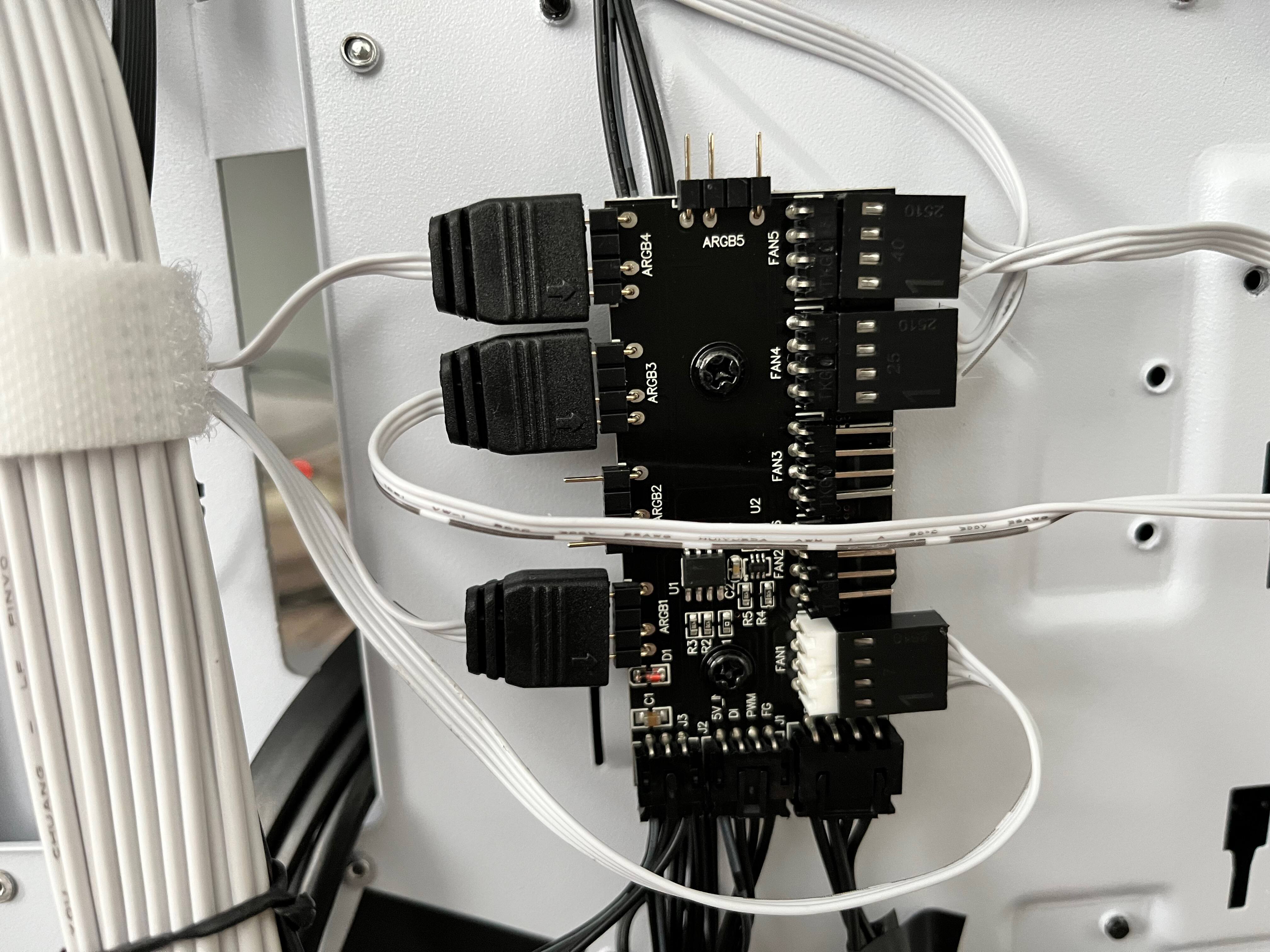 ARGB hub on Lancool 205 mesh c not working (but fans do