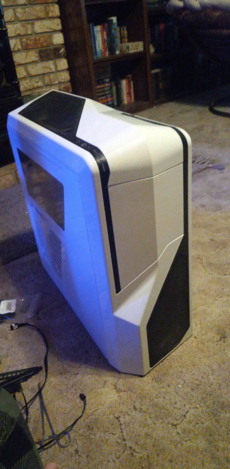 NZXT Phantom PC Computer Case ATX Mid Tower White Steel Blue LED White  Interior 